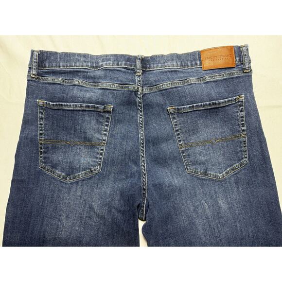 Lucky Brand Men's 410 Athletic Straight Leg Blue Denim Jeans - Size 40x28.5 - Picture 4 of 8
